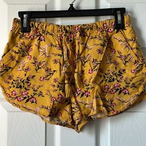 Floral Shorts Sz 6